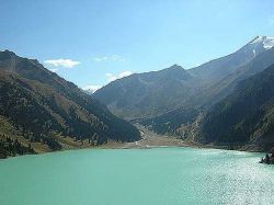 Сентябрь, дорога и Голубые озера Казахстана