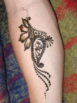 Временное тату хной у себя дома