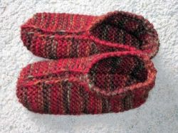 Делаем вязаные тапочки своими руками 