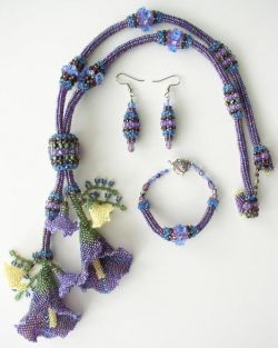 Лилии из бисера - это просто и красиво