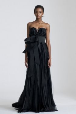 Нарядные платья для женщин способны преобразить каждую