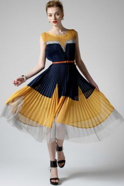 Платье плиссированное и время