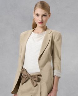 Костюм женский летний разнообразит ваш гардероб