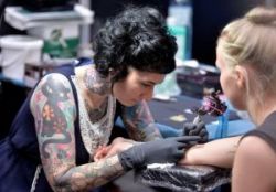 Как свести татуировку в домашних условиях? Какие будут последствия?