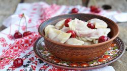 Вареники с замороженной вишней: рецепты приготовления 