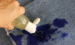 Как вывести краску с джинсов: практические советы
