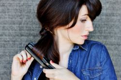 Локоны утюжком делать просто