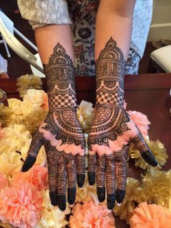 Узоры хной (мехенди): история, идеи рисунков и их значение