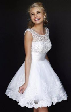 Короткое кружевное свадебное платье: фото модных вариантов