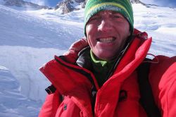 Альпинист Денис Урубко: биография, восхождения, книги