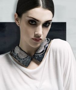 Модный воротник из бисера