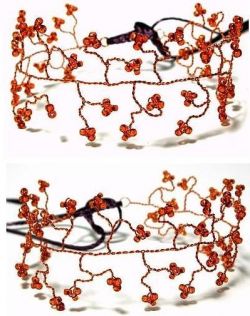 Простая и очень красивая рябина из бисера 