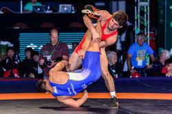 Даурен Куруглиев - чемпион Европы по вольной борьбе