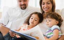 Список книг для детей 3-4 лет: что почитать ребенку?