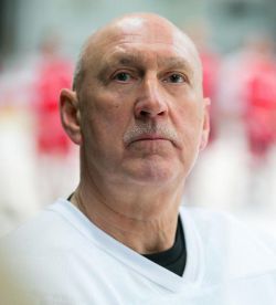 Балдерис Хельмут: биография и фото хоккеиста