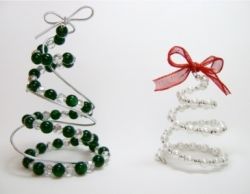 Новогодние поделки из бисера: снежинка