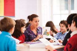 Лучшие поздравления первой учительнице с Днем учителя