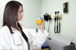 Как собрать суточный анализ мочи? Что показывает суточный анализ мочи