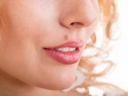 Что будет, если сковырнуть родинку до крови?