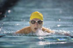 Как выбрать очки для плавания: советы