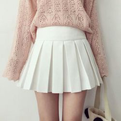 Что носить с юбкой-плиссе: рекомендации стилистов