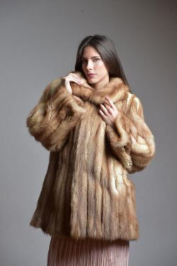 Шубы из стриженой нутрии: отзывы покупателей и специалистов, производители, фото