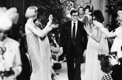 Что такое дефиле, когда оно появилось и в чем секрет подиумной походки