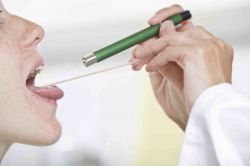 Герпес на языке: фото, симптомы, причины, диагностика и особенности лечения