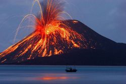 Вулкан Кракатау: информация, фото, интересные факты