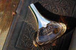 Guerlain Idylle Eau de Parfum: линейка женских ароматов от модного дома Guerlain