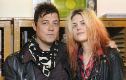 Взлет Джейми Хинса в The Kills, или Почему его любовная лодка разбилась в пучине ревности