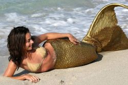 Как сделать хвост русалки для карнавального костюма?