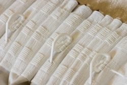 Выясняем, как пришить шторную ленту