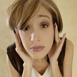 Закладывает ухо. Что делать? Причины и способы решения проблемы