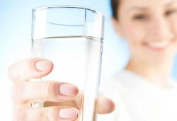 Как определить водный баланс организма и какая вода может навредить?