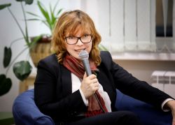 Фекла Толстая: биография, личная жизнь, семья. Телеведущая Анна Никитична Толстая
