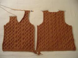 Уроки рукоделия. Вязание безрукавки спицами