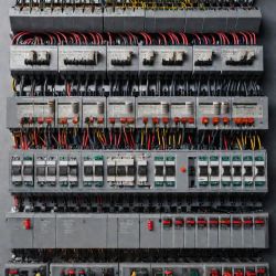 Автоматические выключатели Schneider Electric: выбор профессионалов