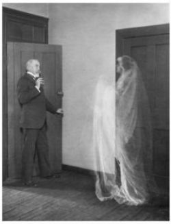 Как увидеть призрака дома
