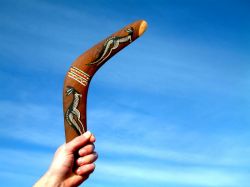 Как сделать бумеранг из бумаги или дерева: пошаговая инструкция