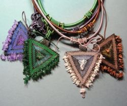 Плетение из бисера для начинающих. Схемы плетения из бисера