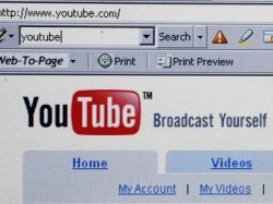Как загрузить видео на YouTube и музыку