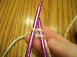 Как набирать петли на спицы: советы начинающим