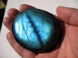 Камень лабрадор: свойства и фото