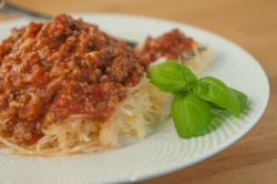 Как приготовить подливу к макаронам, должна знать каждая домохозяйка