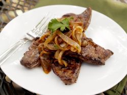 Как приготовить печень говяжью: несколько рецептов вкусных блюд
