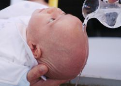 Когда крестят новорожденного ребенка? Когда нужно крестить новорожденного?