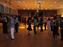 Что говорит сонник: танцую с мужчиной - к чему снится?