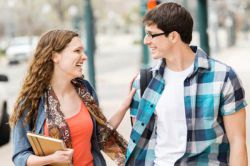 Красивый комплимент - сила, способная покорить женское сердце