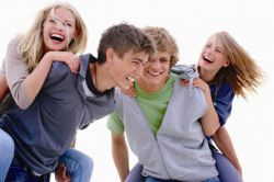 Как придумать хорошие шутки для девушек? Краткая теория юмора для чайников